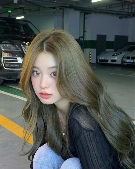 Asian Hair Dyed, Kpop Hair Color, Olive Hair, Ulzzang Hair, Hair Color Asian, Korean Hair Color, Gf Material, Hair Style Korea, Hair Color Streaks