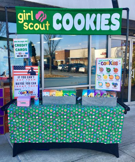 Girl Scout Cookie Badge Activities, Girl Scout Cookie Booth Ideas, My Best Self Brownie Badge, Girl Scout Cookie Booth, Girl Scout, Girl Scout Brownie First Meeting Ideas, Girl Scout Brownie Badges, Girl Scout Law, Brownie Badges