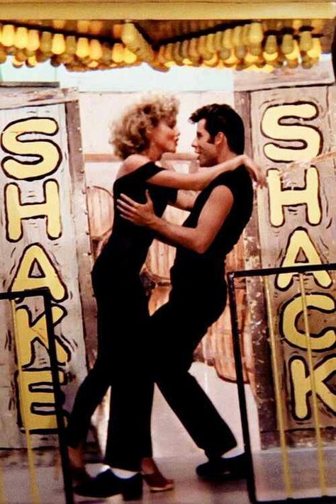 Estefany Tencle // EstefanyTM25 Grease Aesthetic, Sandy And Danny, Grease 1978, Grease Movie, Grease Is The Word, Danny Zuko, David Foster, Septième Art, I Love Cinema