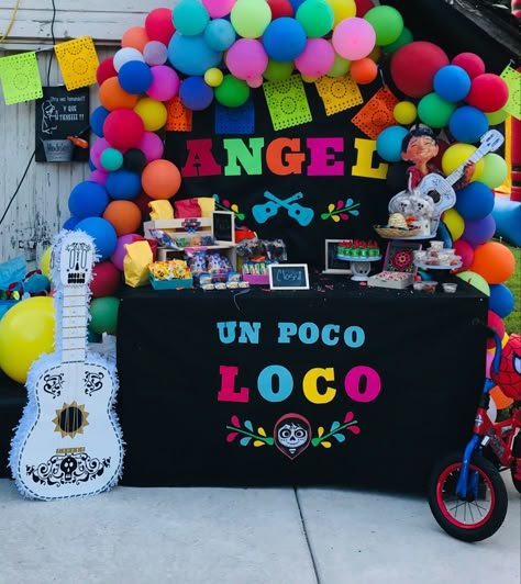 Coco Disney Birthday Party, Disney Coco Birthday Party, Coco Themed Birthday Party, Coco Party, Coco Birthday, Coco Disney, Disney Coco, Gold First Birthday, Fiesta Birthday Party