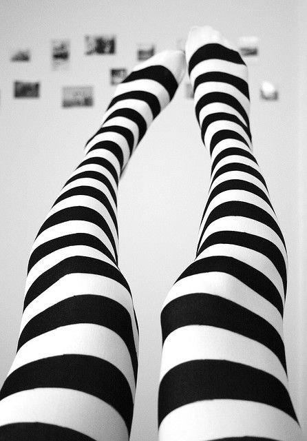 Black and white striped tights -- Alice in Wonderland. So many costume possibilities! Tokyo Street Fashion, Striped Tights, Grunge Look, Stocking Tights, Victoria Secrets, Beautiful Skirts, Socks And Tights, Black N White, Zebras