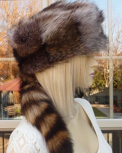 Raccoon Hat Outfit, Raccoon Hat, Raccoon Tail, Pinterest Wardrobe, Stetson Hats, Fishing Hats, Winter Princess, Emily The Strange, Snow Bunnies