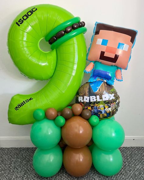 Roblox Balloon Decor, Roblox Balloons, Minecraft Balloons, Roblox Party, Boys Birthday Party Decorations, Balloon Display, Balloon Arches, Game Themes, Balloon Art