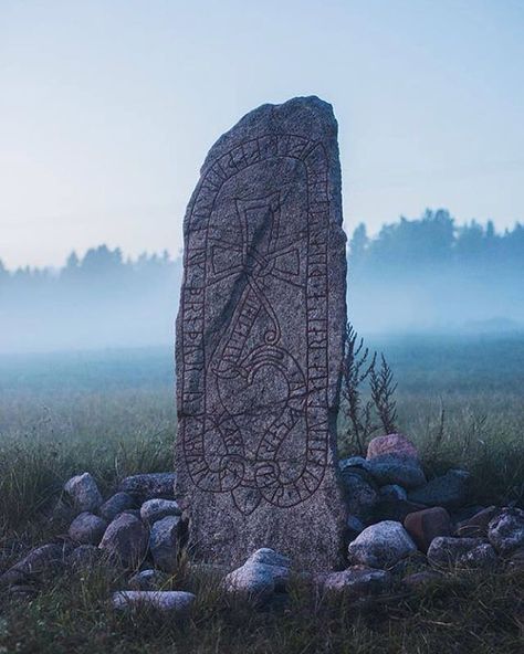 Viking Queen, Viking Aesthetic, Art Viking, Golden Bridge, Ancient Runes, Rune Stones, Standing Stone, Viking Art, Viking Runes