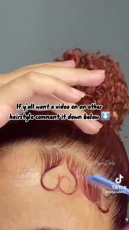 How To Do Heart Edges On Hair, Heart Shaped Edges Hair, Heart Edges Tutorial, Heart Edges Hair Tutorial, Baby Hair Coração, Heart Hairstyle Natural Hair, Heart Edges Hair, How To Do A Heart Part In Hair, Heart Shaped Edges