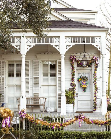 New Orleans Cottage, New Orleans Interior Design, New Orleans Style Homes, New Orleans Architecture, Cottage Journal, Creole Cottage, Shotgun House, Blue Roof, Ladder Rack