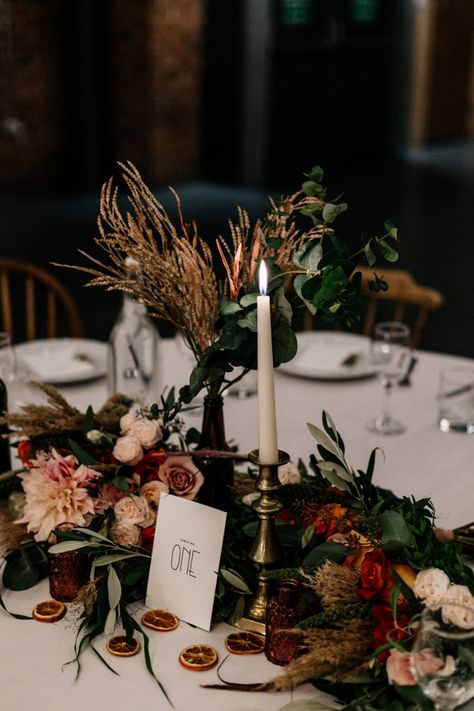 Candles Wedding Decor Table, Orange Garland Wedding Decor, Light Orange Wedding Dress, Dried Orange Garland Wedding Decor, Industrial Fall Wedding, Fall Wedding Flowers Table Decor, Autumnal Wedding Table Setting, Dried Orange Garland Wedding, Orange Garland Wedding