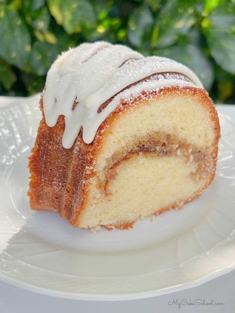 Snickerdoodle Bundt Cake, Bunt Cake Recipe, My Cake School, Snickerdoodle Cake, Easy Bundt Cake Recipes, Easy Bundt Cake, Pound Cakes, Cake Recipes From Scratch, Fall Cakes