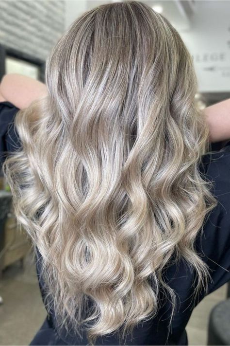 Ashy Platinum Blonde Cashmere Blonde, Soft Hair Color, Blended Hair, Soft Blonde Hair, Winter Blonde, Pearl Blonde, Platinum Blonde Highlights, Blonde Hairstyle, Ponytail Updo