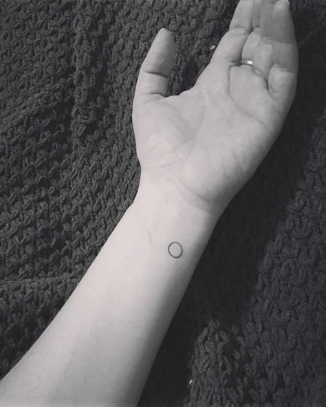 Circle Tattoo Design, Simple Line Tattoo, Boho Tattoos, Circle Tattoo, Circle Tattoos, Custom Tattoo Design, Dream Tattoos, Little Tattoos, Line Tattoos