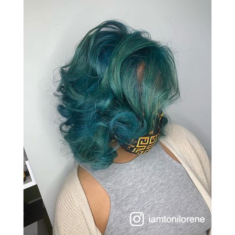 Blueish Green Hair, Hunter Green Hair On Black Women, Emerald Green Hair Black Women, Blue And Green Hair Black Women, Blue Natural Hair Black Women, Short Teal Hair, Blue And Green Hair, Green Hair Ombre, Teal Hair Dye