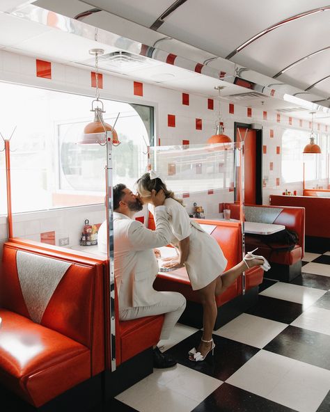 Retro Diner Wedding, Diner Engagement Photoshoot, Retro Diner Photoshoot, Diner Theme Party, Dinner Booth, Diner Photoshoot, Diner Booth, Diner Aesthetic, 1950s Diner