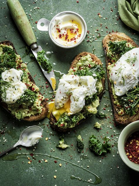 Spring Food Photography, Green Food Photography, Lifestyle Photography Food, Breakfast And Coffee, Rustic Food Photography, Pictures Of Food, Breakfast Photography, Thyme Recipes, Dark Food Photography