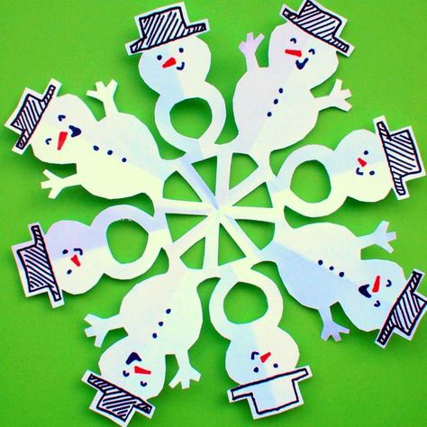 how to cut snowman snowflakes with kids Crafts For Kids With Paper, Schnee Party, Fun Winter Crafts, Snowman Gifts, Winter Crafts For Kids, Paper Snowflakes, Snowman Crafts, Kids Fun, Snowflake Pattern