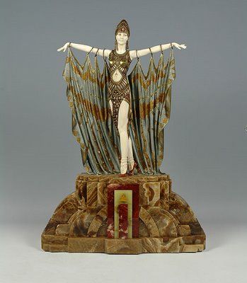 Demetre Chiparus 1886-1947 | Art Déco sculptor Deco Statue, Art Deco Statue, Bijoux Art Deco, Statue Art, Art Deco Lady, Art Deco Sculpture, Art Deco Architecture, Estilo Art Deco, Art Deco Period