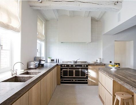 Vincent Van Duysen Kitchen | Remodelista - concealed hood over oven - like it! Axel Vervoordt Kitchen, Vincent Van Duysen Kitchen, Vincent Van Duysen, Classic Kitchen, Classic Kitchens, Bespoke Kitchens, Modern Farmhouse Kitchens, Favorite Kitchen, Contemporary Kitchen