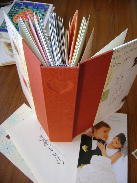 Awesome idea for Wedding Cards - binding them in a book! Wedding Card Book, Wedding Card Keepsake, Wedding Cards Keepsake, Wedding Card Craft, Greeting Card Book, Card Scrapbook, Keepsake Books, Card Book, Baby Scrapbook