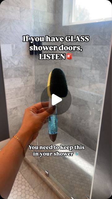 Whitney White➖Cleaning Specialist on Instagram: "Have you tried this yet?! You SHOULD be doing this after every shower🚿- instead of using a squeegee! SAVE this post and follow for more cleaning tips 🧼⬇️" How Do You Clean Glass Shower Doors, Clean Shower Glass Door, Glass Shower Door Cleaner, Shower Door Cleaner, Cleaning Shower Glass, Clean Shower Doors, Shower Cleaning, Decorating Hacks, Cleaning Organization