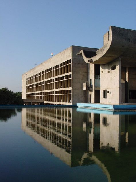 Le Corbusier Chandigarh, Le Corbusier Architecture, Villa Savoye, Brutalism Architecture, Louis Kahn, Santiago Calatrava, Walter Gropius, Pierre Jeanneret, Brutalist Architecture