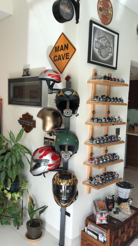 Helmet Stand Motorcycle Helmet Wall Mount, Helmet Stand Ideas, Biker Room Ideas, Helmet Organization Ideas, Motorcycle Room Decor, Motorcycle Decorating Ideas, Helmet Decoration Ideas, Helmet Storage Ideas, Helmet Display Ideas