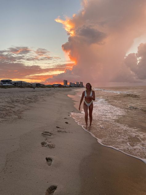 #summer #beach #teensummer #summa #sunrise #beachsunrise #teengirl #summer23 Gulf Shores Alabama Beach Pictures, Gulf Shores Alabama Aesthetic, Golf Shores Alabama, Gulf Shores Alabama Beach, Gulf Shores Alabama Vacation, Hangout Fest, Summer Camera, Sunrise Pics, Alabama Vacation