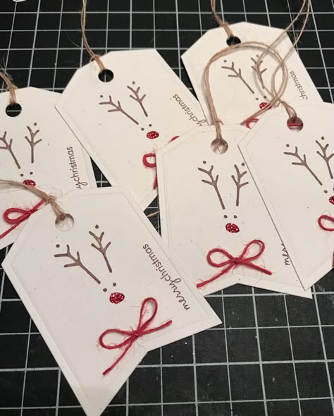 Diy Present Tags Christmas, Candy Cane Christmas Ornaments Diy, Gift Name Tags Diy, Present Name Tags Diy, Xmas Cards Handmade Diy Christmas Gift Tags, Home Made Christmas Tags, Gift Tags Diy Handmade Christmas, Diy Tags For Gifts, Easy Christmas Tags Handmade