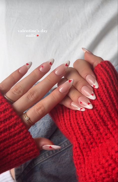 Vday Nails, Valentine Nail Art, Nail Designs Valentines, Heart Nails, Valentine's Day Nails, Love Is In The Air, Cute Acrylic Nails, Nude Nails, Almond Nails