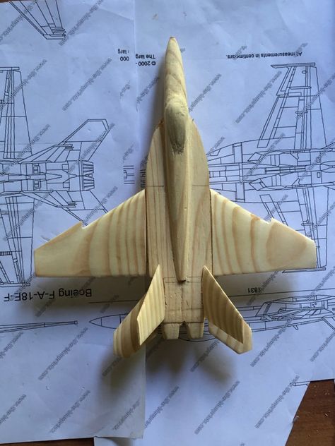 Wooden Planes Woodworking, Whittling Patterns, Kids Car Bed, Wood Airplane, Recycled Toys, Paper Airplane Models, Aircraft Mechanic, Wooden Airplane, Wooden Plane