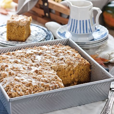 Pumpkin-flavored cakes get all the attention in the fall, but you Butternut Squash Coffee Cake, Butternut Cake Recipe, Flavored Cakes, Crumb Cakes, Autumn Baking, Crumb Cake Recipe, Yellow Cake Recipe, Squash Puree, Paula Deen Recipes