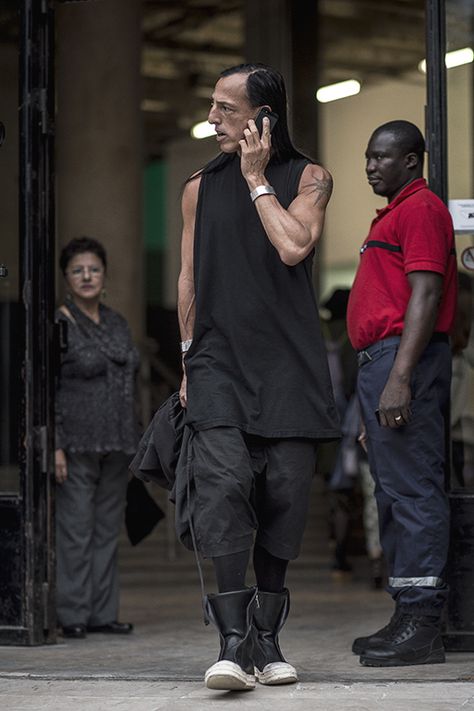 Mister Rick #fashion Michelle Lamy, Rick Owens Street Style, Michele Lamy, Red Shirts, Street Goth, Health Goth, Post Apocalyptic Fashion, Apocalyptic Fashion, All Black Fashion