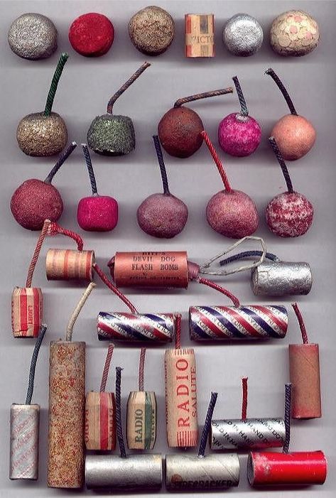 A collection of antique salutes, firecrackers and cracker balls. Homemade Fireworks, Vintage Fireworks, Firework Rocket, Vintage Toys 1960s, Fireworks Art, My Gallery, Cherry Bomb, Designer Toys, Antique Collection