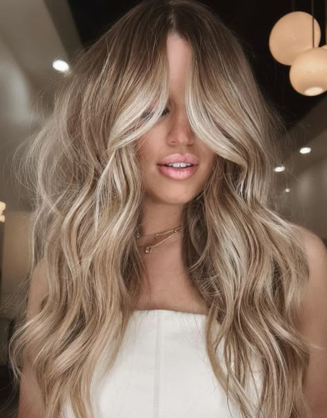 Romantic Light Bronde Locks Beige Blonde Hair, Balayage Long Hair, Balayage Blond, Ash Blonde Balayage, Bronde Balayage, Bronde Hair, Balayage Hair Dark, Dark Blonde Hair, Long Dark Hair