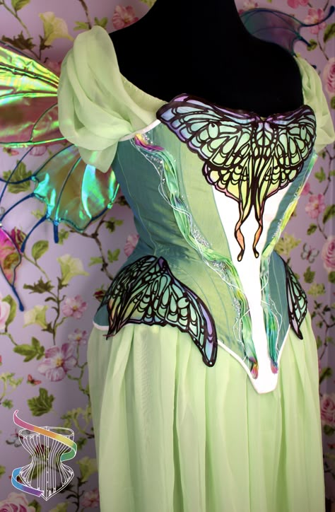 Ren Faire Costume Moth, Luna Moth Fairy Wings, Moth Outfit Aesthetic, Luna Moth Clothes, Luna Moth Inspired Outfit, Lunar Moth Costume, Luna Moth Dress, Lunar Moth Fairy, Luna Moth Costume