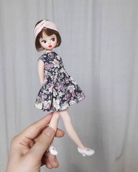 Blythe Pattern, Licca Chan Doll, Doll Closet, Clothespin Dolls, Doll Clothes Barbie, Doll Wardrobe, Doll Makeup, Asian Doll, Vinyl Dolls