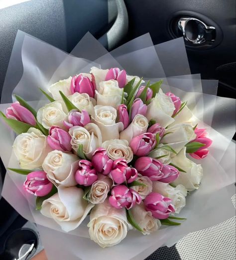 Roses And Tulips Bouquet, Rose And Tulip Bouquet, Bouquet Business, Daffodil Bouquet, Expensive Flowers, Orchid Bouquet, Prettiest Bouquet, Boquette Flowers, Tulip Bouquet