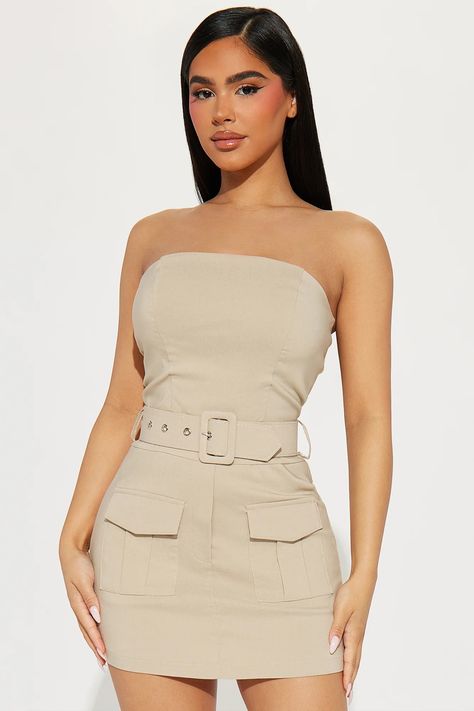 Cargo Romper, Khaki Romper, Old Money Girl, Hourglass Figure Dress, Dresses For Apple Shape, Amaya Colon, Money Girl, Khaki Fashion, Khaki Dress