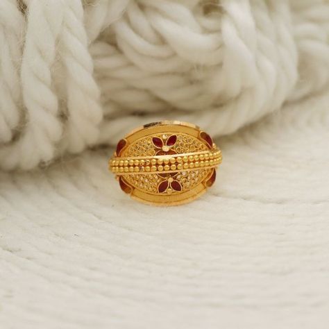 Ruby Ring Designs, Women Gold Ring, Ladies Gold Rings, Gold Ring Design, Gold Neck Chain, 22k Gold Ring, Gold Jewels Design, New Gold Jewellery Designs, Bear Images