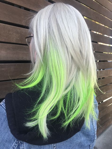 Lime green ombré Green Hair Ideas, Neon Green Hair, Mint Green Hair, Hair Stripping, Green Hair Dye, Dip Dye Hair, Peekaboo Hair, Dyed Hair Inspiration, Blonde Hair Looks