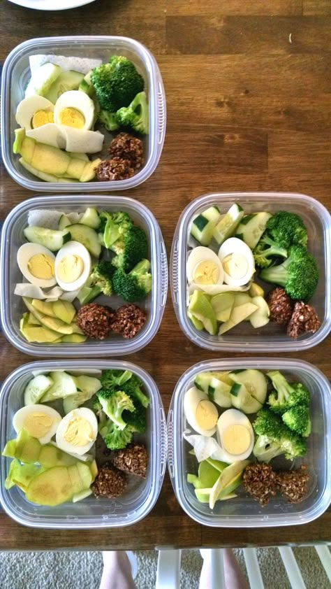 Boiled Food, Low Carb Meal Prep, Healthy Lunch Meal Prep, Meal Prep Clean Eating, Resep Diet, Easy Healthy Meal Prep, Makanan Diet, Steamed Broccoli, Keto Meal Prep