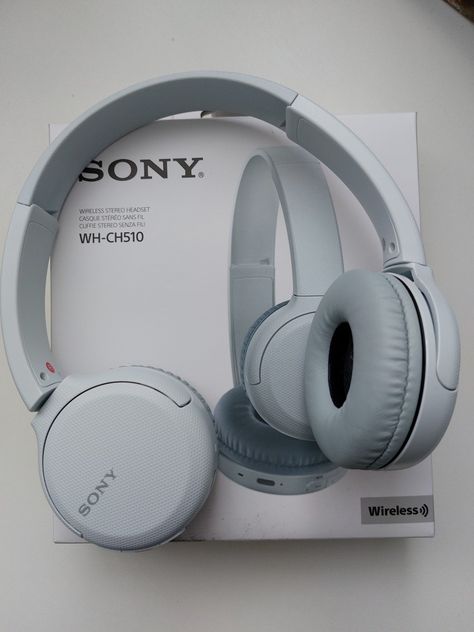 Sonny headphones Sont Headphones, Kendall Roy Headphones, Sonny Headphone, Chunky Headphones, Sony Wh Ch510, Samsung Headphones, Headphone Decoration, Cheap Headphones, Capas Samsung