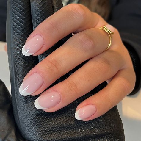 Classy European Nails, Almond Fenech Tip, French Tip Builder Gel, Builder Gel French Tips, Shellac Nails French Tip, Gel X Nails French Tip, French Nails Oval, Dip French Manicure, French Tip Oval