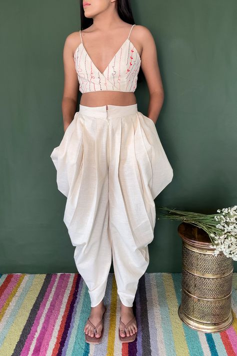 Ankle length Dhoti Dhoti And Crop Top, Dhoti Outfits, Dhoti Pattern, Color Knowledge, Harem Pants Men, Character Clothing, Dhoti Pants, Fashion Design Patterns, Cute Dress Outfits