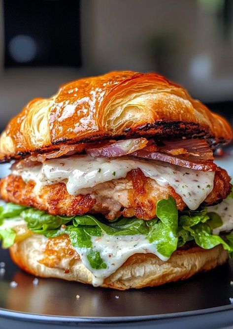 Croissant Burger, Wrap Quesadilla, Bagel Pizza, Pizza Baguette, Food Commercial, Simply Food, Croissant Sandwich, Plating Food, Sandwich Ingredients