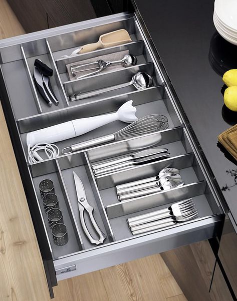 Elegant Kitchen Cabinets, Aesthetic Kitchen Design, Indian Modular Kitchen, Kitchen Drawer Inserts, Island Kitchen Design, Kitchen Space Savers, Cutlery Organizer, Bedroom Organization Storage, Modern Kitchen Cabinet