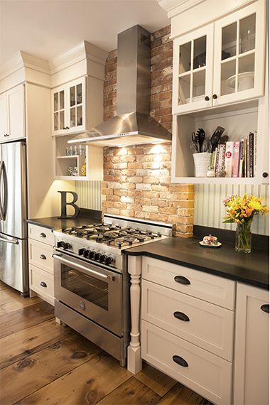 brick accent at the modern range makes a connection to the original brick stove Aqua Kitchen, Beadboard Backsplash, Brick Kitchen, Brick Backsplash, Kitchen Stove, Kitchen Farmhouse, Cozy Kitchen, Idea Design, Kitchen Redo