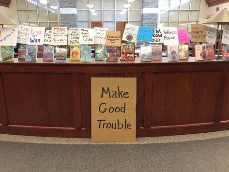 Banned Books Week Display, Book Banning, Book Display Ideas, Library Book Displays, Friends School, Good Trouble, Library Display, Protest Signs, Large Sign