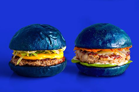 colette teams up with Blend for Blue Bun Cheeseburgers Black Burger, Gourmet Burgers, Beef Burger, Angus Beef, Hamburger Buns, Bun Recipe, Good Burger, Honey Mustard, Salmon Burgers