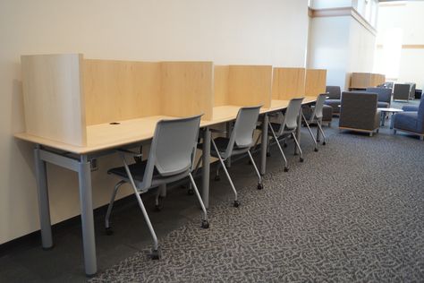 Table Carrels can be a great way to provide privacy and focus in a Public Library or a University Library at the lowest possible per workstation cost.  The Agati Antrim table carrel with natural maaple surrounds gets it done perfectly. Library Table Decor Ideas, Study Carrel, Office Privacy, Cafe Business, Library Table, Modern Library, University Library, Edge Profile, Office Furniture Design