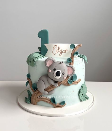 Az összes bejegyzés • Instagram Koala Cake Ideas, Koala Cake, Sofia Cake, Woodland Cake, Jungle Cake, Korean Cake, Baby Birthday Cakes, Boy Baby Shower Themes, Cakes For Boys