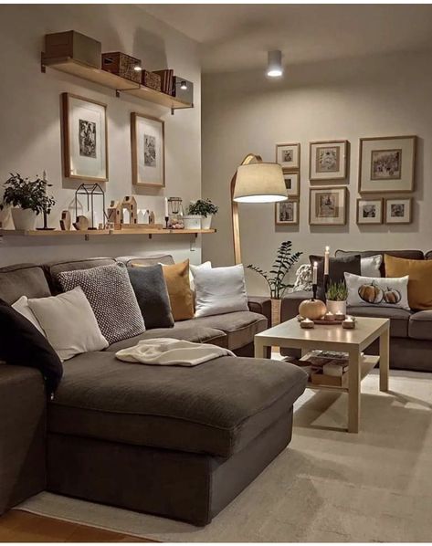 Living Room Decor Brown Couch, Brown Couch Living Room, Earthy Living Room, Brown Couch, Aesthetic Living Room, Cosy Living Room, Brown Living Room, Living Room Decor Cozy, Ideas Living Room